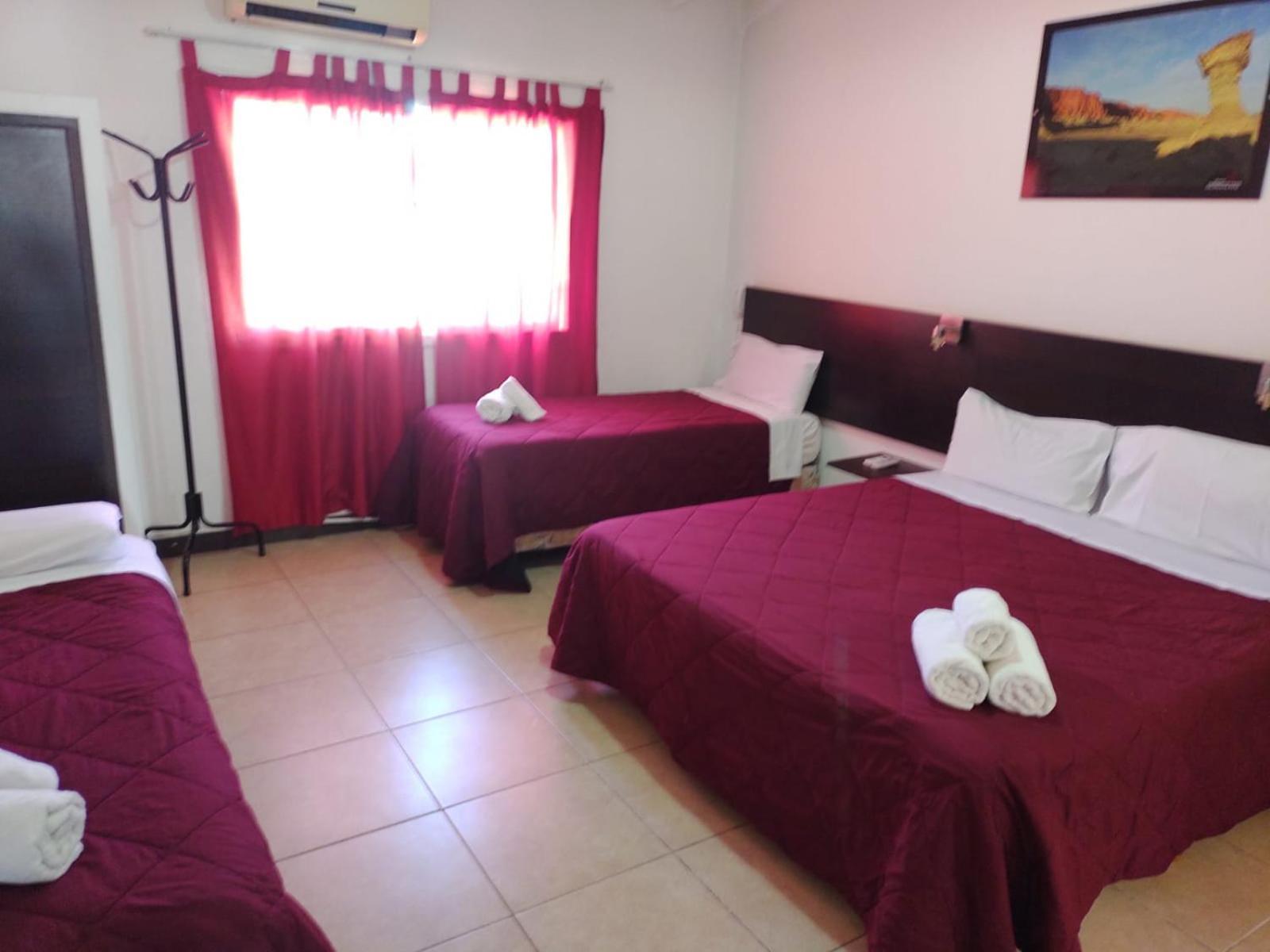 Hotel Ischigualasto Сан Хуан Екстериор снимка